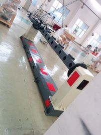 Good price تلقائيا روبوت الألياف آلة القطع بالليزر / المعادن روبوت الليزر لحام الانترنت