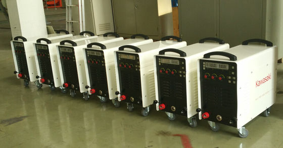 العملاقة - معلقة لحام الذراع الروبوتية للالفولاذ المقاوم للصدأ / الألومنيوم