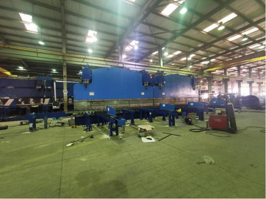 Good price 600T / 6500mm الكهربائية الهيدروليكية مكافحة حركة الكمبيوتر الرقمية مكافحة الضغط التانديمي لثني ألواح الصلب الانترنت