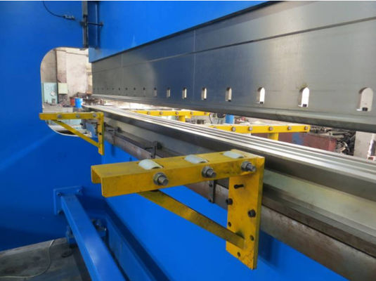 2-WE67K-400/7000 CNC Tandem الفرامل الهيدروليكية للضغط لإنتاج القطب الخفيف ، الصاري العالي