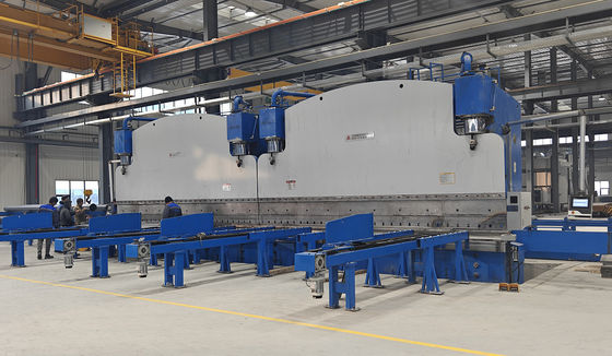 1600 طن قوة الاندفاع CNC فرامل المكافحة المزدوجة صناعة الصاعقة العالية والوحدة