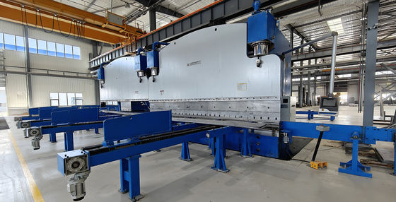 650 طن معادلة CNC هيدروليكية الفرامل للضغط لإنتاج قطب خفيف وعمدة عالية