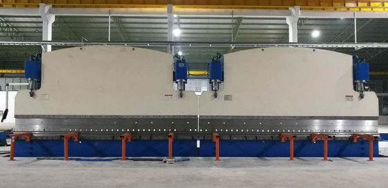 الفرامل الهيدروليكية المضغوطة CNC Tandem بقوة عمل 320 طن وطول طاولة 6000 مم مع نظام DELEM DA53T CNC