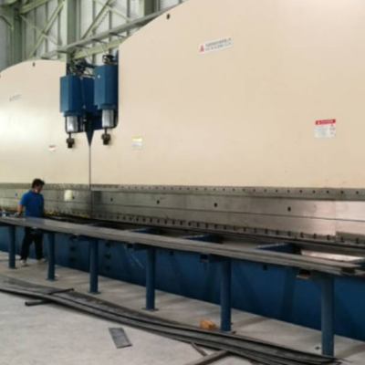 2-WE67K-400/7000 CNC فرامل الضغط المتزامن 400T 7m للعمود الخفيف