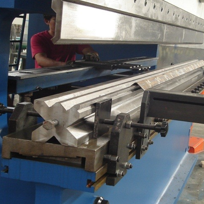 2×320T CNC Tandem Hydraulic Press Brake Machine مع نظام التحكم DA53T