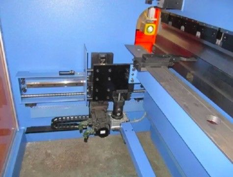 Good price قوة الضغط العالي CNC الفرامل الهيدروليكية 7.5KW طاقة المحرك 400L سعة خزان النفط الانترنت