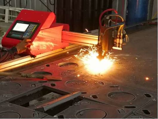 cnc قابل للنقل لهب عمليّة قطع آلة, خفيف Pole آلة أن يقطع خفيف Pole لوحة حقير