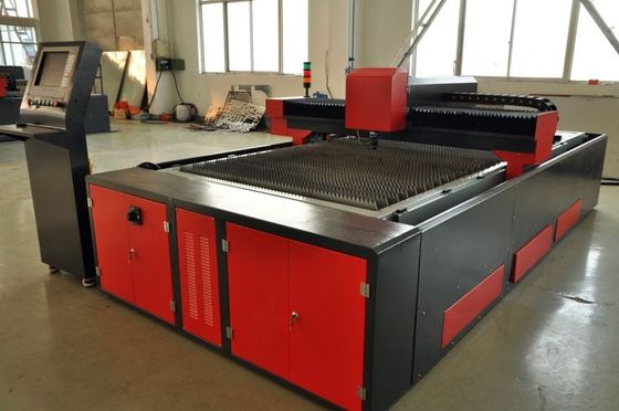 500W دقة عال cnc YAG ليزر عمليّة قطع آلة 1500x3000 لصفح معدن