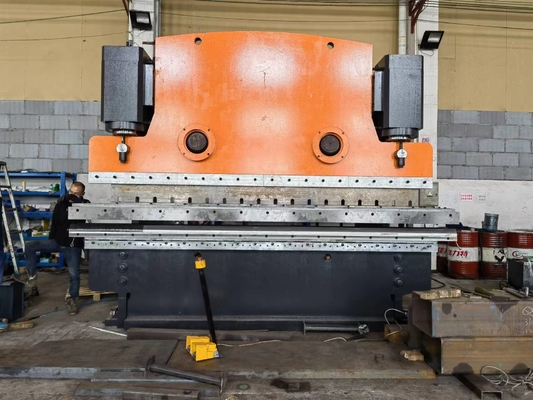سعر جيد 6000 KN Normal Pressure Press Brake Machine with Bending Speed 5mm/s and Plate Length 2200-7000mm الانترنت