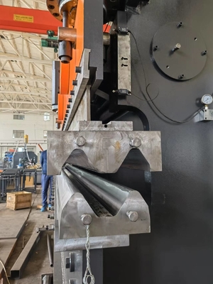 سعر جيد Professional 5mm/s Bending Speed Press Brake Bending Machine for Precise Bending 3260*1500*2250 الانترنت